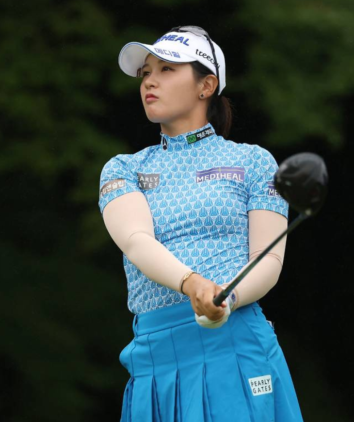 JLPGA 선두 박현경 vs 3위 고지원 vs 5위 신지애 한국 선수들의 도전